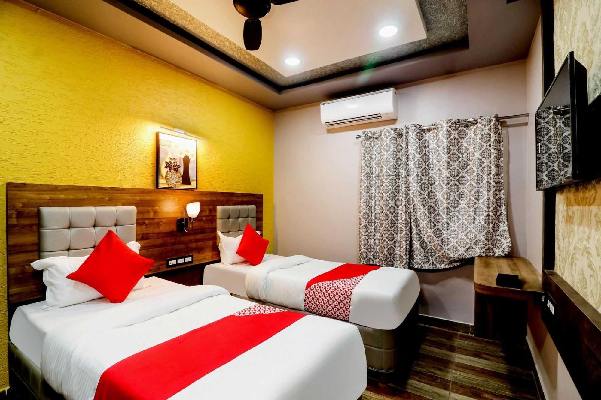 Super Hotel O Padma Manor Brahmapur Esterno foto