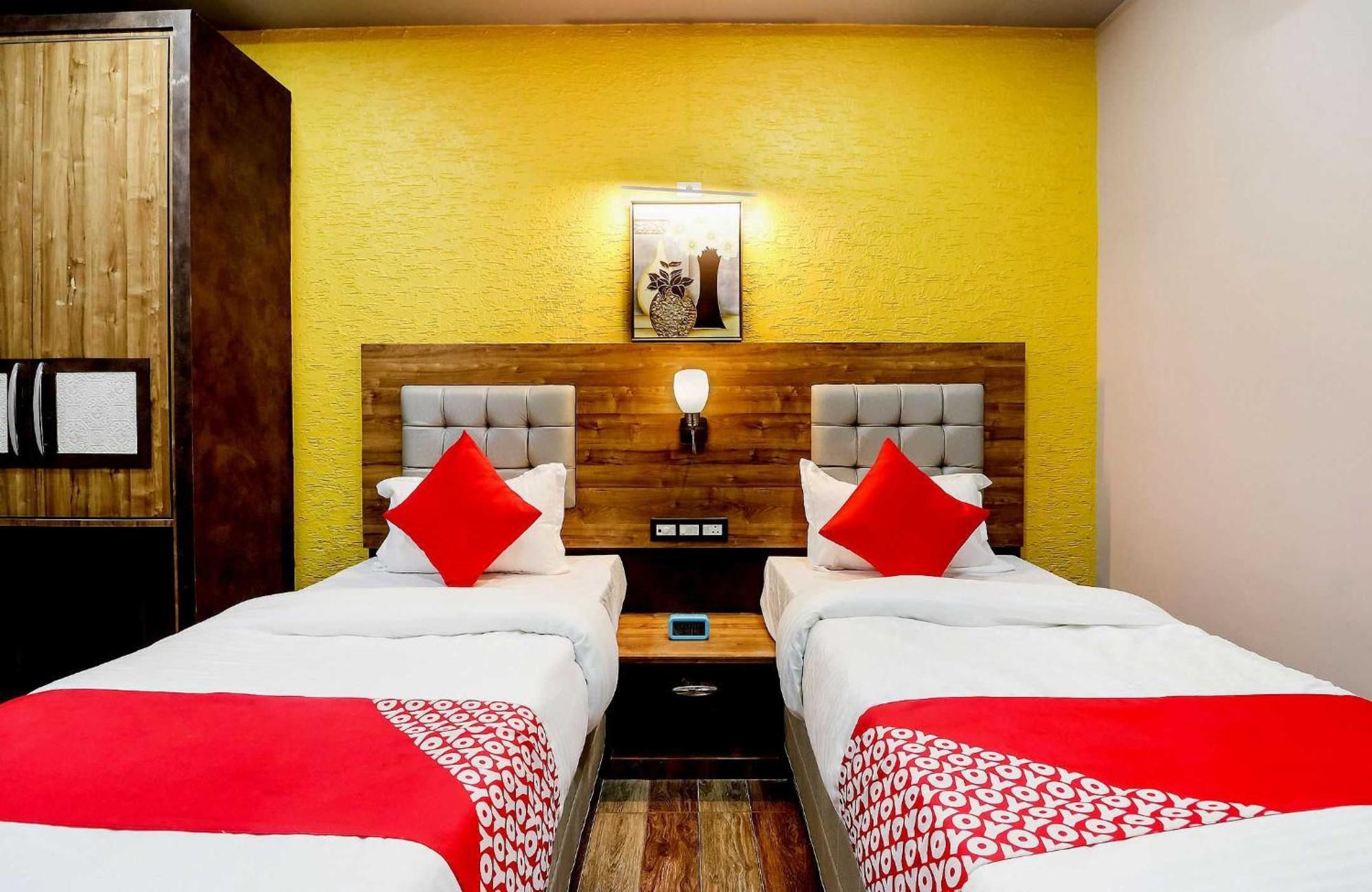 Super Hotel O Padma Manor Brahmapur Esterno foto