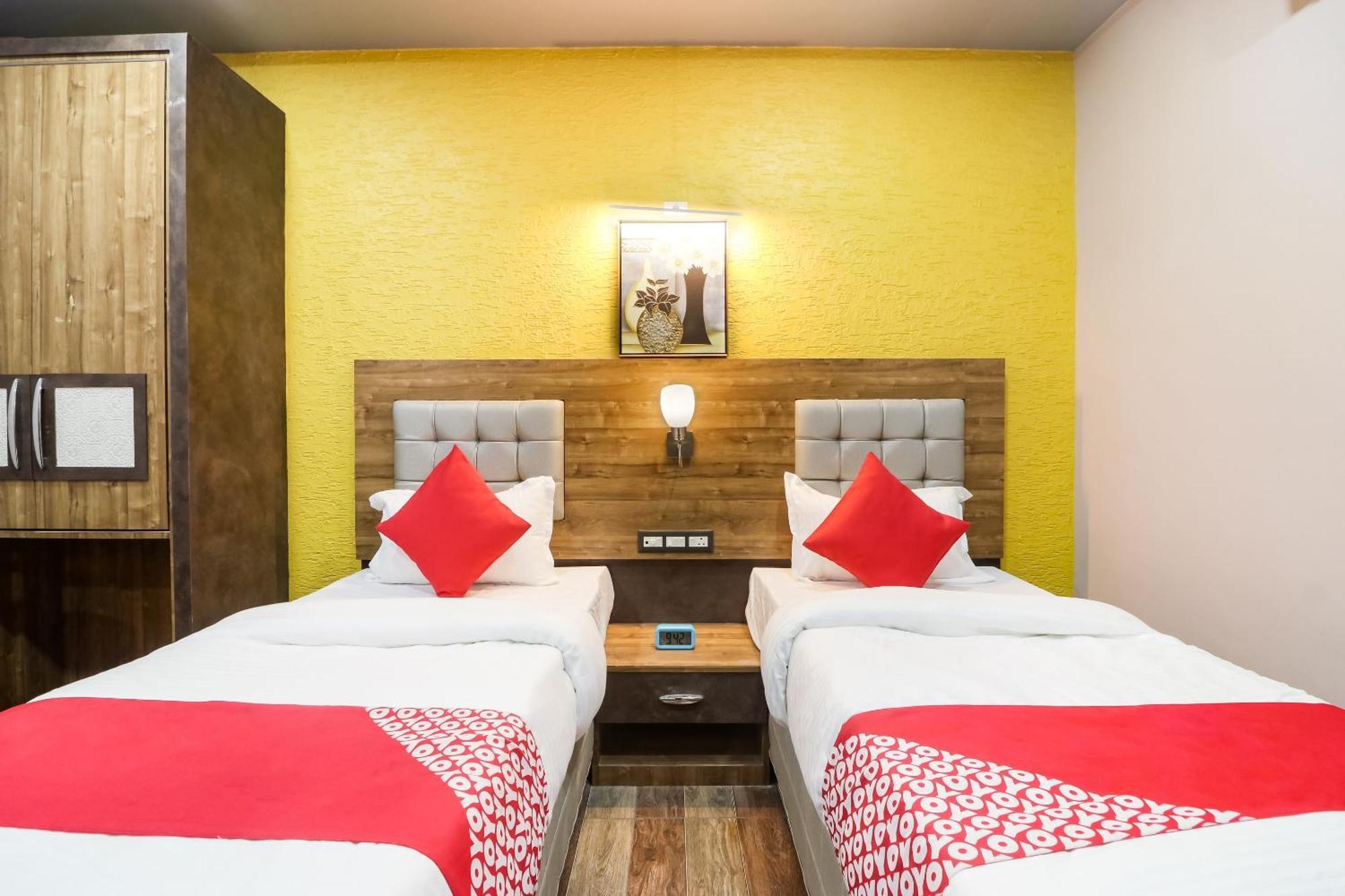 Super Hotel O Padma Manor Brahmapur Esterno foto